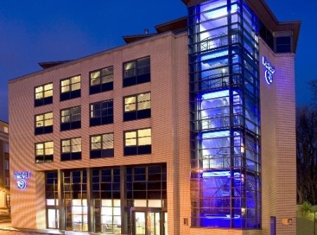 Hotel 53