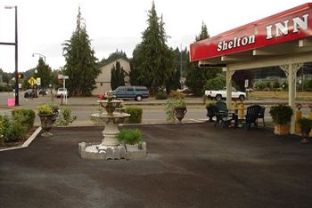 Shelton Hotel