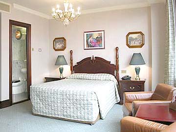 Britannia International Hotel