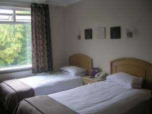 County Hotel Woodford