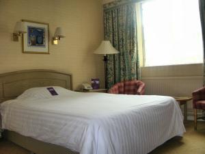 County Hotel Woodford