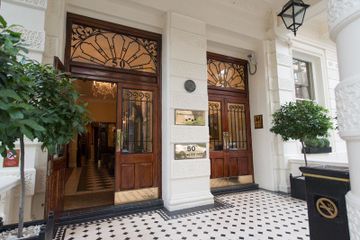 Commodore Hotel