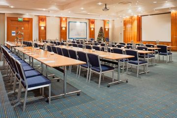 Holiday Inn Regents Park Hotel