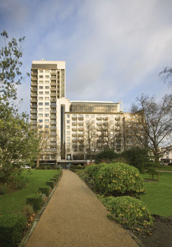 Jumeirah Carlton Tower 