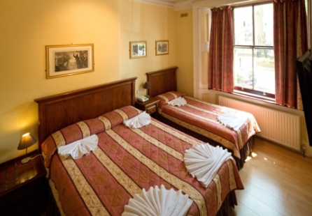 Shakespeare & Dolphin Hotel