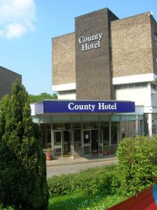 County Hotel Woodford
